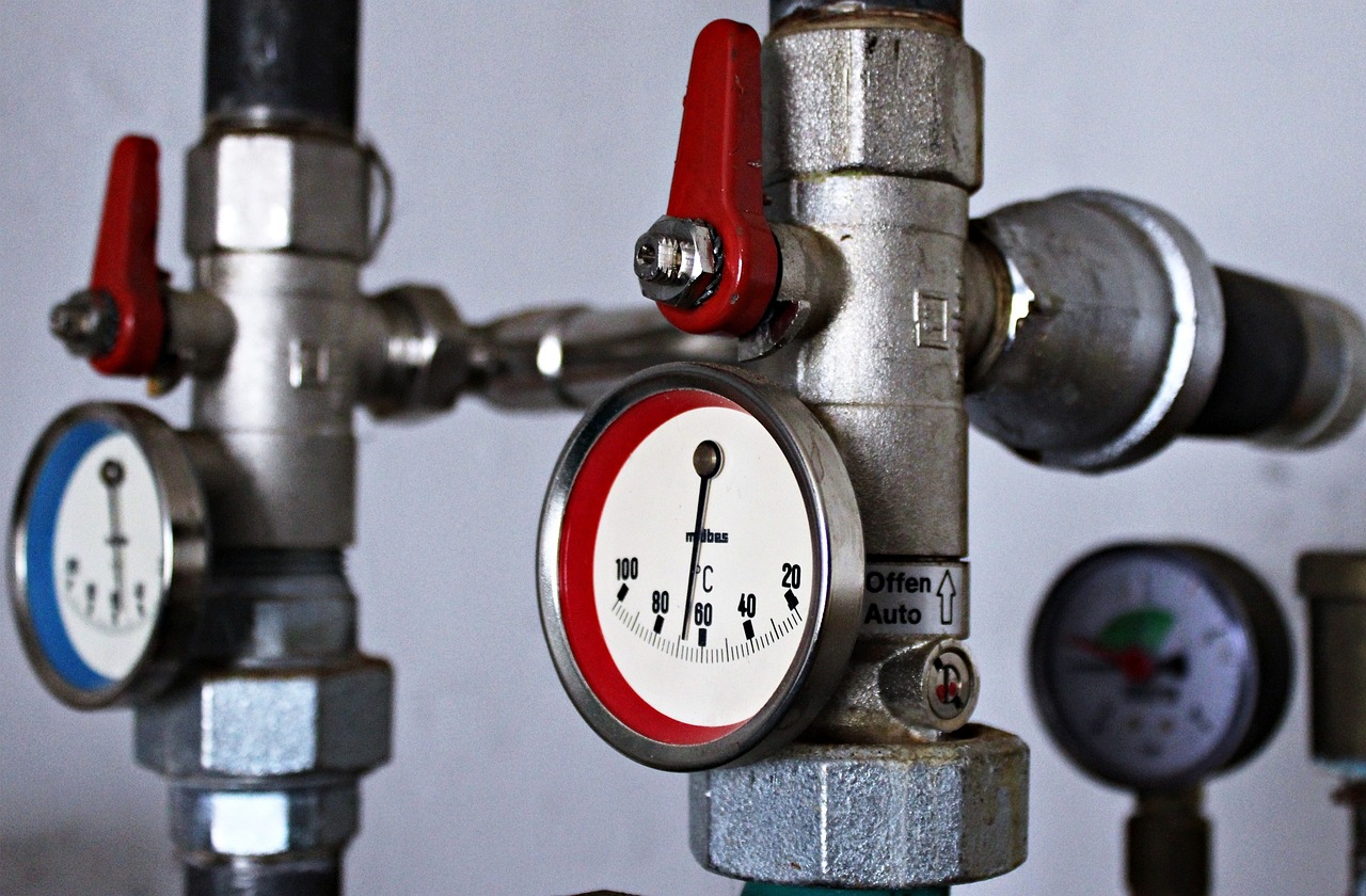 Innovatieve vloerverwarmingspanelen met slimme thermostaten. Innovatieve vloerverwarmingspanelen met slimme thermostaten.